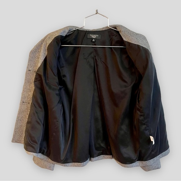 TALBOTS, NWOT, GREY TWEED, SHORT, SWING COAT. FULLY LINED. SIZE 12P. - Picture 6 of 7